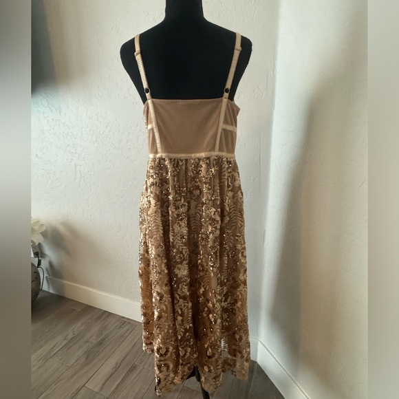 Torrid Gold sequin formal dress - Picture 9 of 9